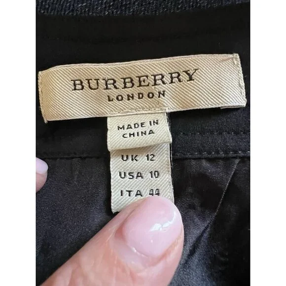 Burberry black silk lined designer knee length skirt 10 luxury pleated hem - Picture 4 of 9